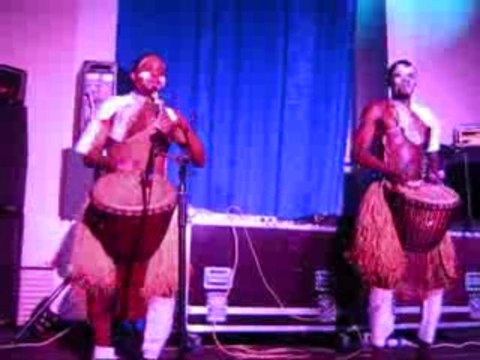 Африканские барабанщики,Этническое барабанное шоу под музыку