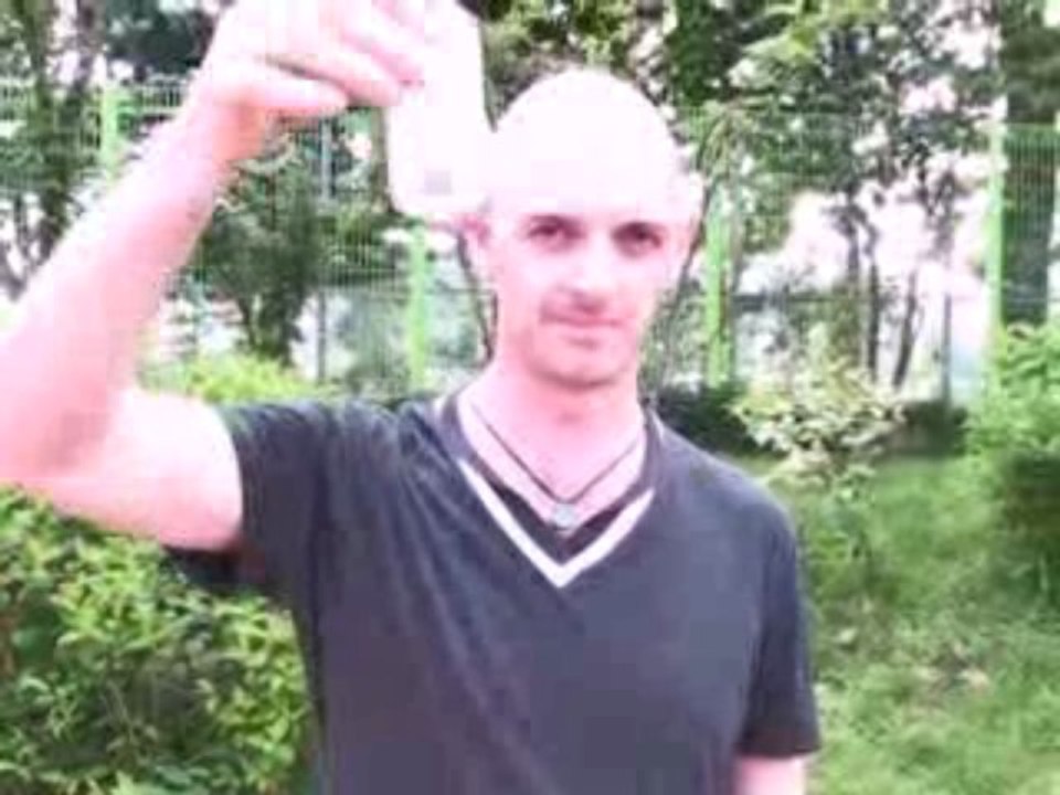 Samsung R10 Camcorder Torture Test in the street