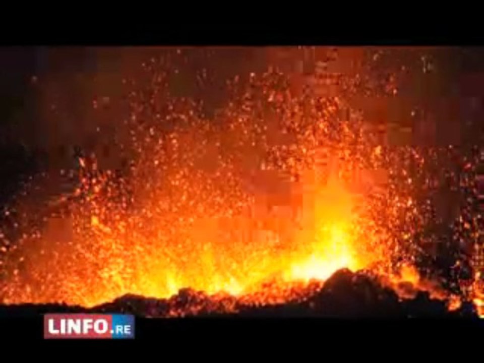 actu ile de la reunion: A 30 mètres de l'éruption!