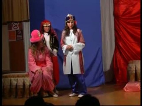 demet yılmaz tiyatro gösterisi