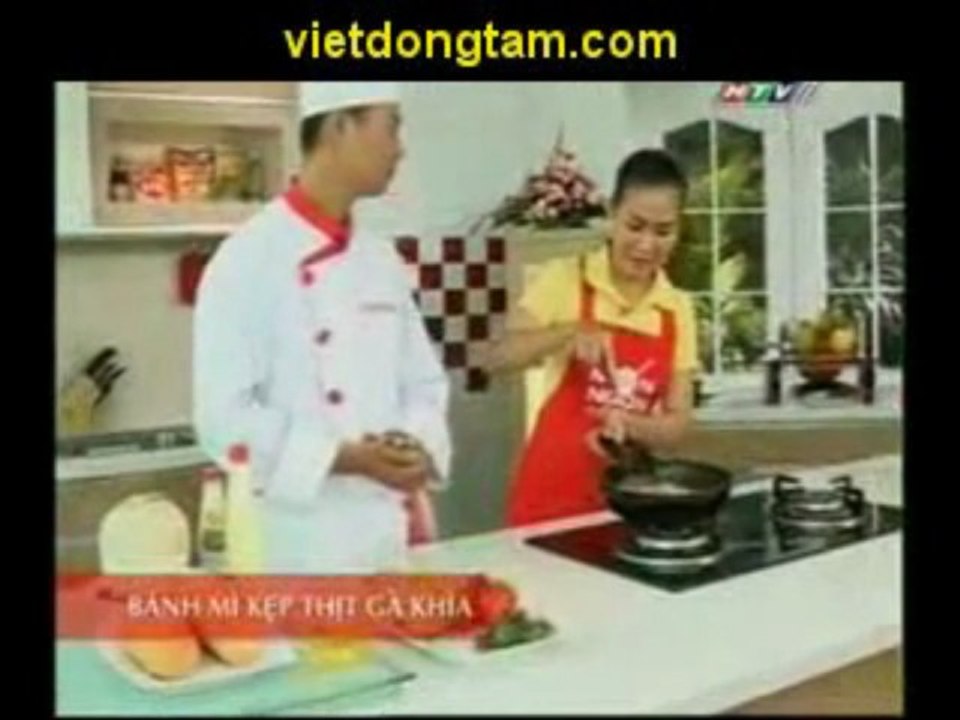 Banh mi kep thit ga khia