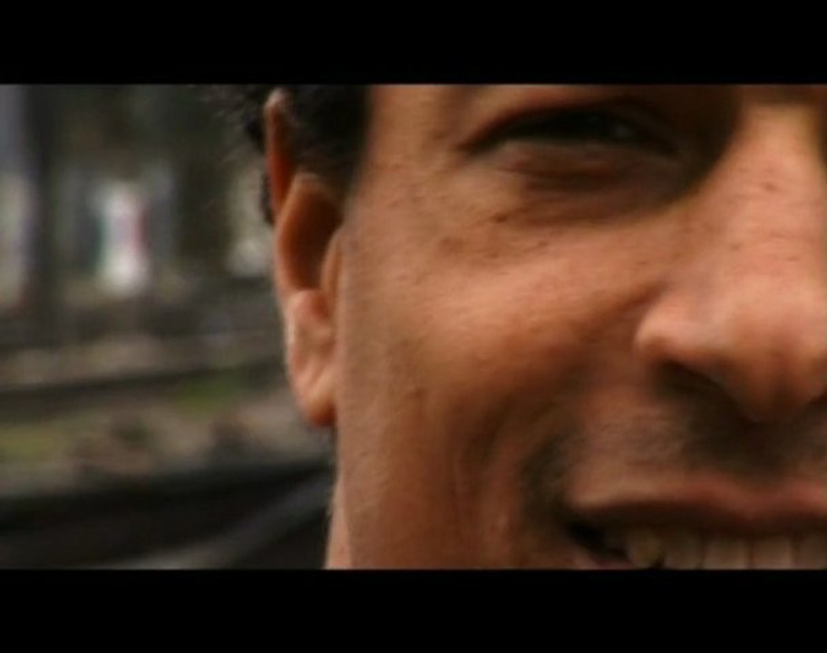 Portrait de Magga, jeune auteur, compositeur et peintre