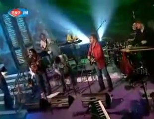 Yeni Türkü - Deliler (www.turkcerock.net)