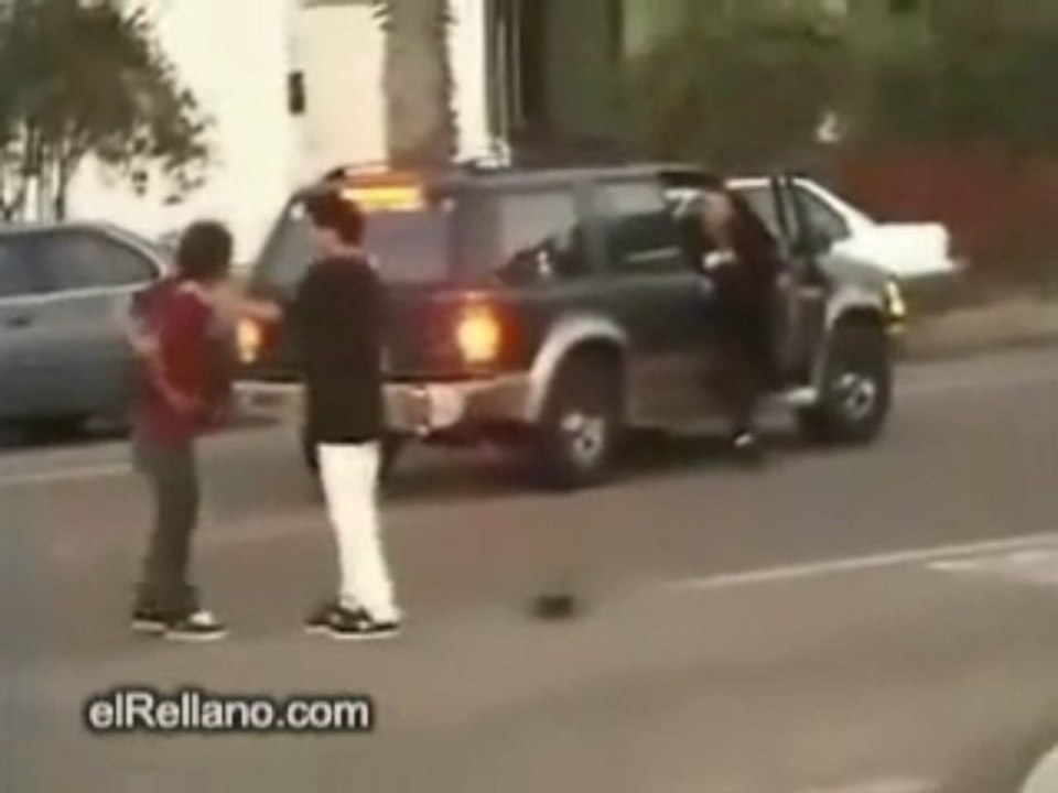 Skateboard Accident - Drôle Vidéo - planche à roulette