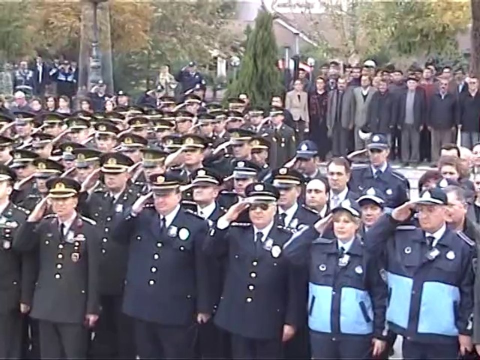 Atatürk'ü Anma Haftası Etkinlikleri kapsamında Çelenk Sunma