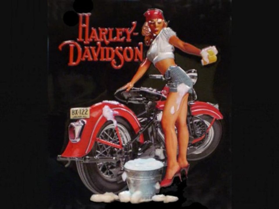SHOW BIKE PIN-UP