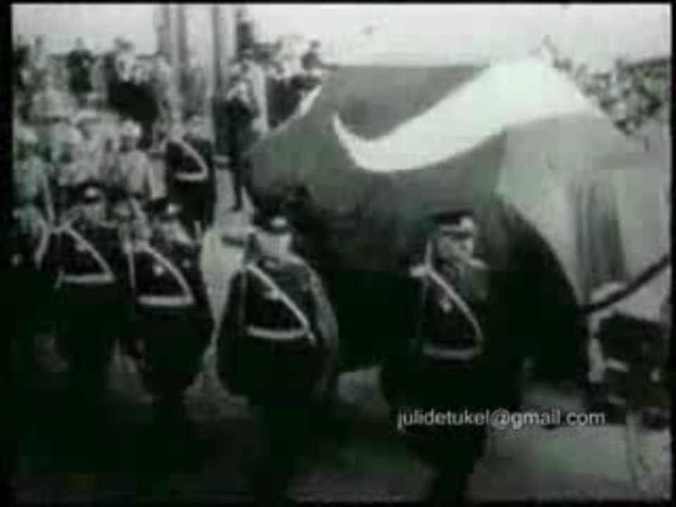 Attila İlhan'ın Mustafa Kemal şiiri