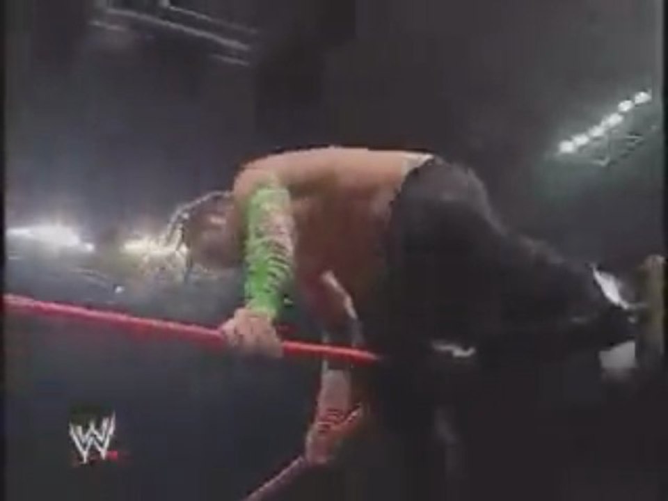 RAW  Tag Team Match:hardys,DX,MNM and RKO)