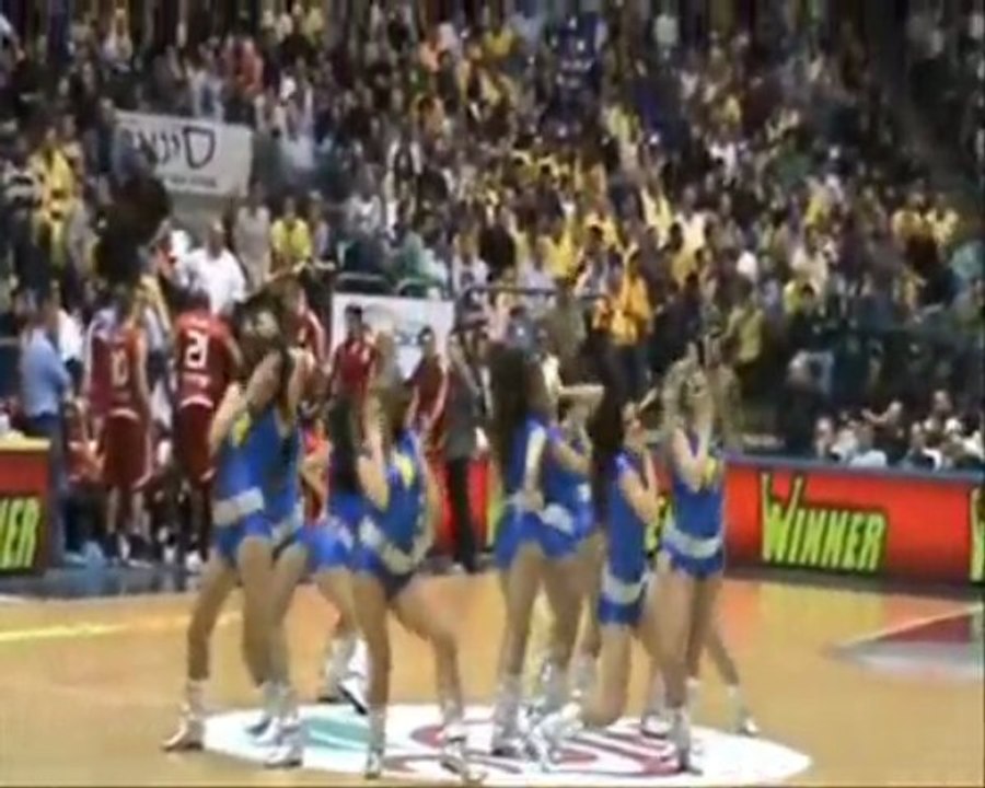 ברייקדאנס - אריות ציון מעודדים את קבוצת הכדורסל מכבי תל אביב