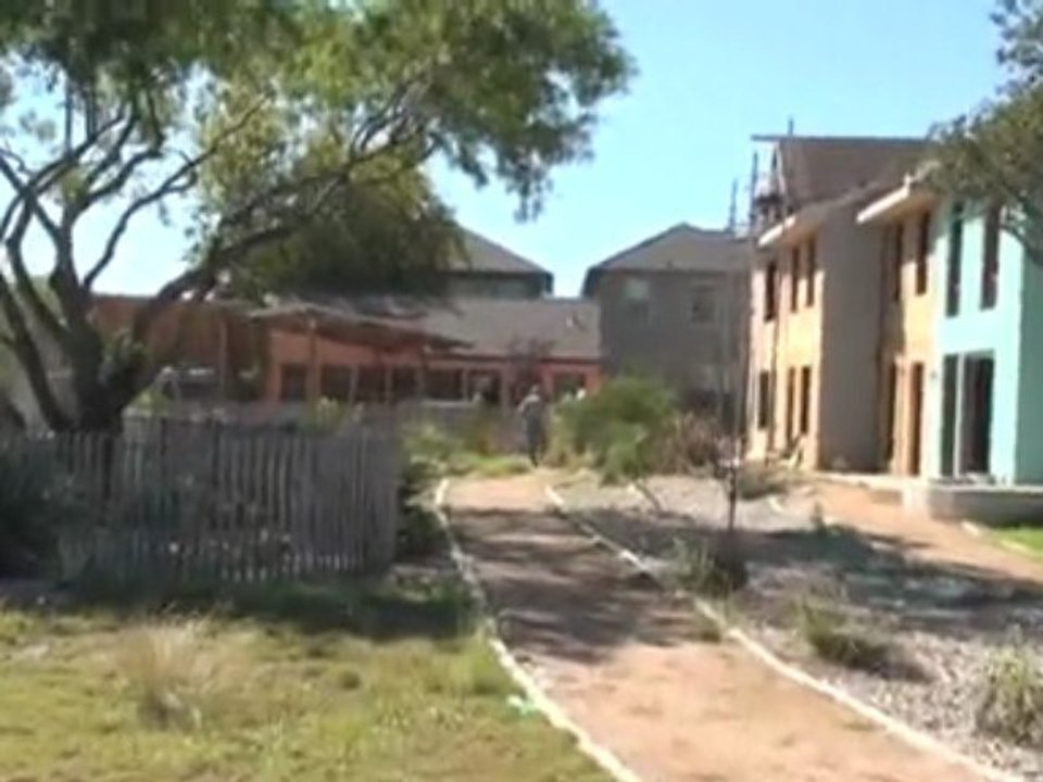Riverside Grove Condominium Austin | Pool