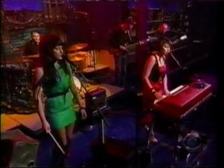 Norah Jones - Chasing Pirates (Live On David Letterman)