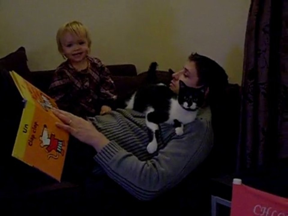 20091110 Chloe Pierre Elvis canapé 47s