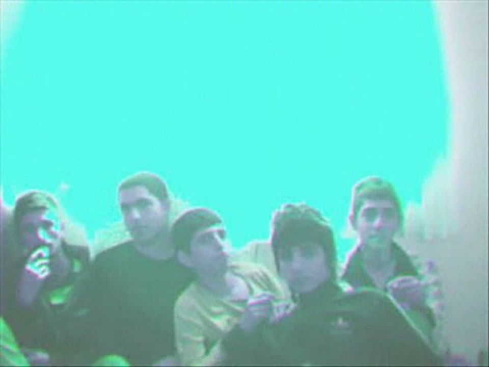 Dj Ayyıldız ft Mc Seessiz & Gülben ergen durur durur