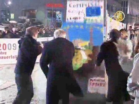 Германия отмечает 20-летие со дня падения Берлинской стены