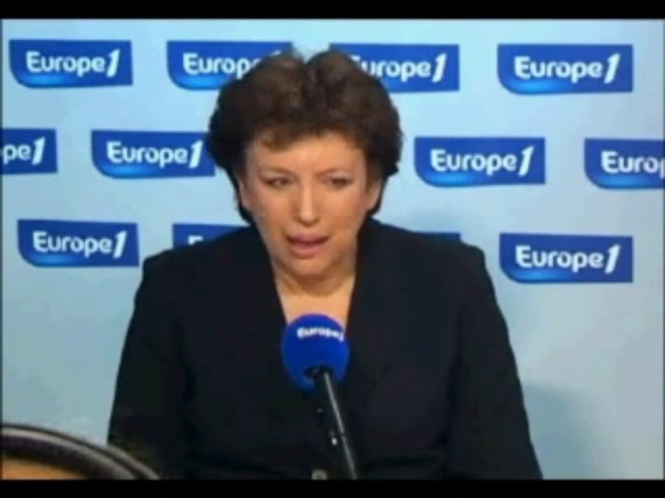 [HUMOUR] Vaccin grippe A H1N1 : Roselyne se trompe de bras !