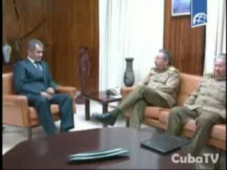 Raúl recibe a Ministro para la Defensa Civil de Rusia