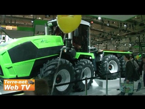 600 ch, 8 roues : le tracteur XXL Deutz Fahr