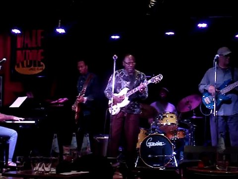 JOE LOUIS WALKER - LIVE@HALF NOTE - (TELL ME WHY SOUNDCHECK)