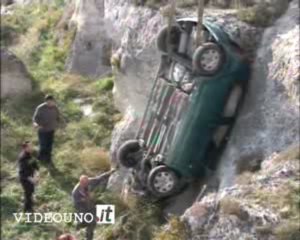 MATERA: INCIDENTE NELLA GRAVINA
