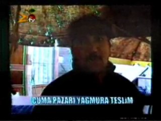 zile'de cuma pazarı yağmura teslimoldu