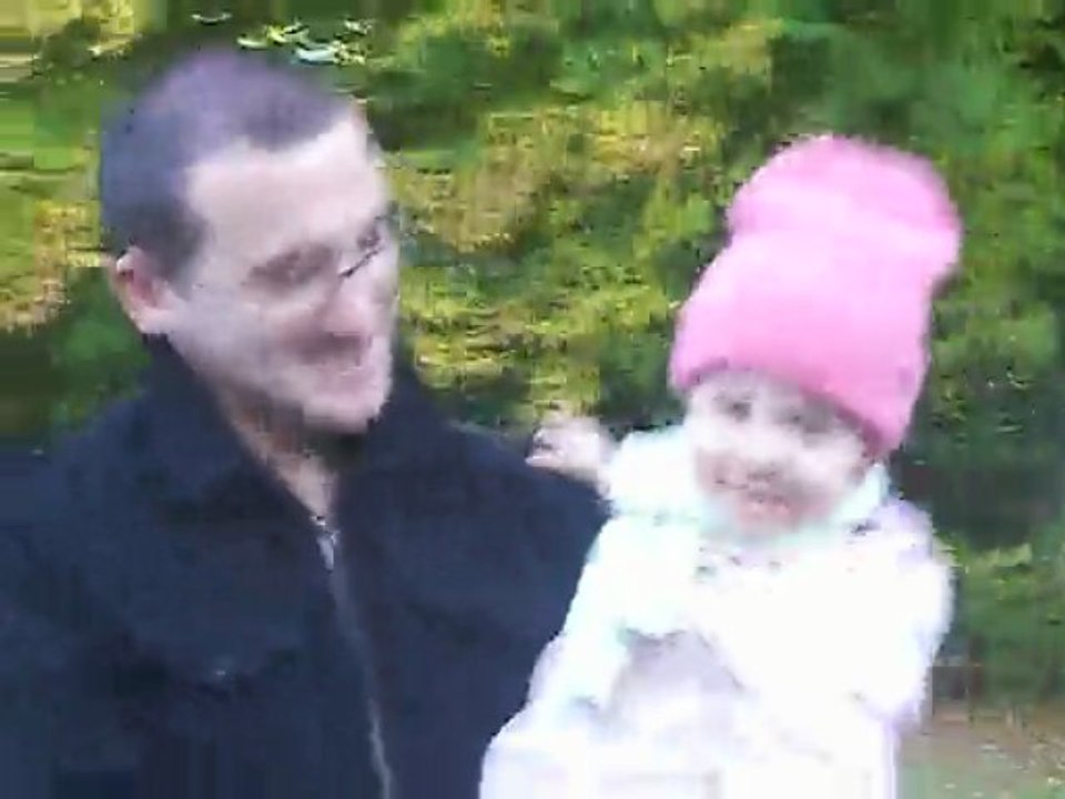 zoé en forêt