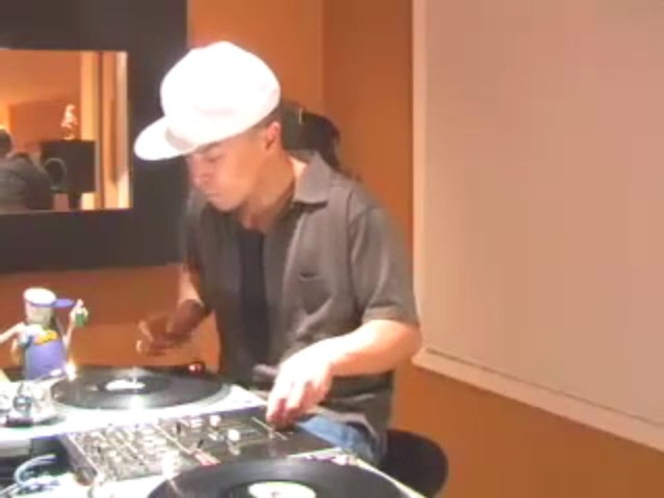Our_1st_Youtube_skratching_video_upload_test__DJ_Qbert