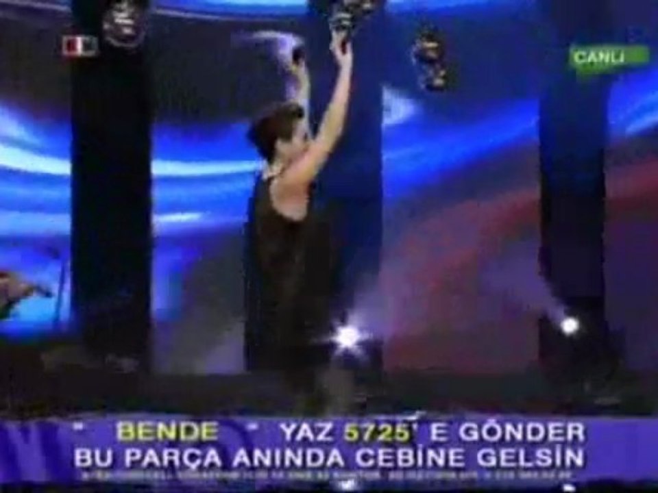 Funda Arar -Dert bende derman sende...