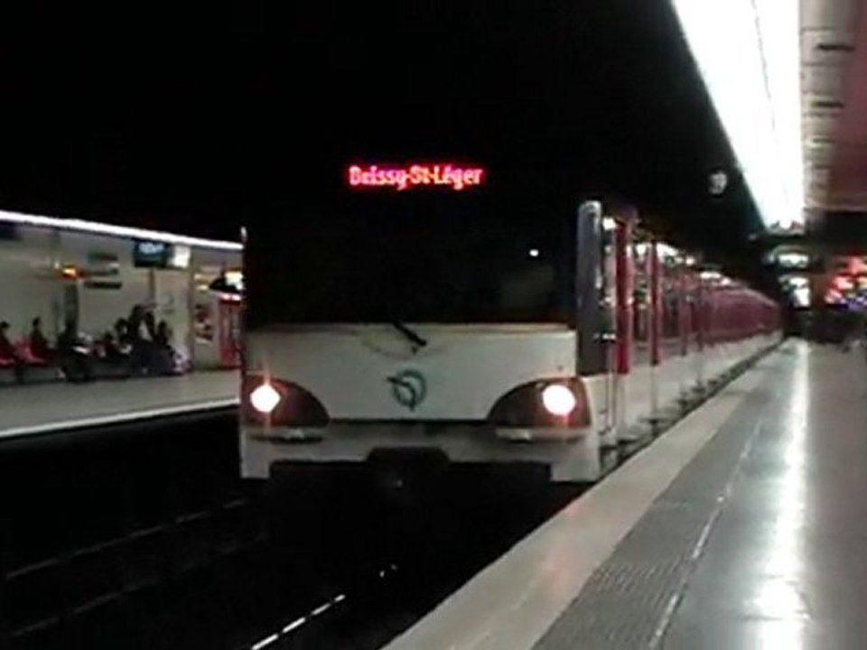 MS61 : Départ de la gare de Auber sur la ligne A du RER