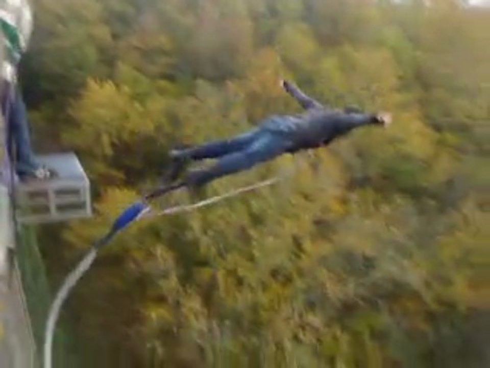 Saut à l'élastique