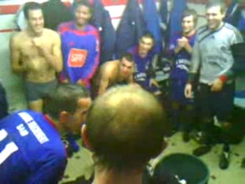 Les vestiaires - USM 8-0 Ecommoy