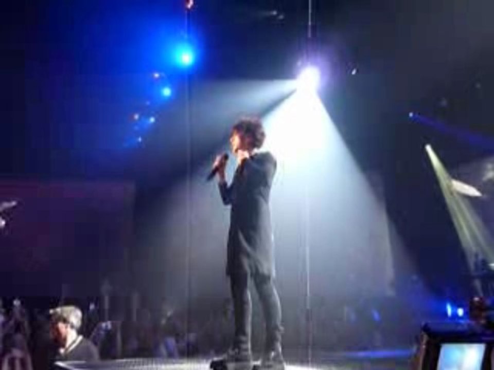 Indochine live Limoges 07.11.09 JDALL piano voix