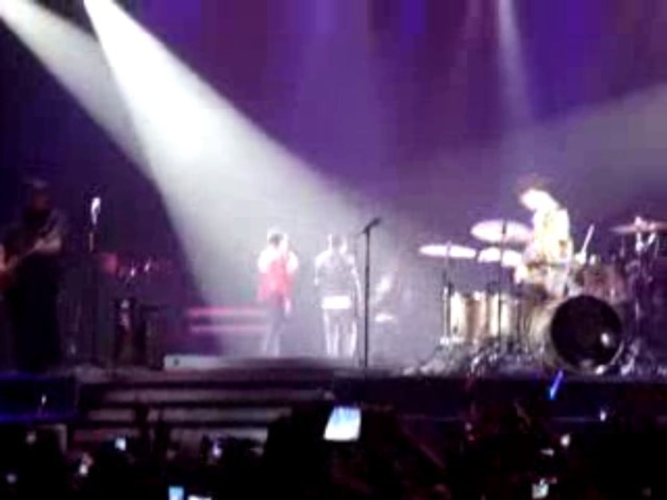 Jonas Brothers ; Year 3000 live in Anvers 09