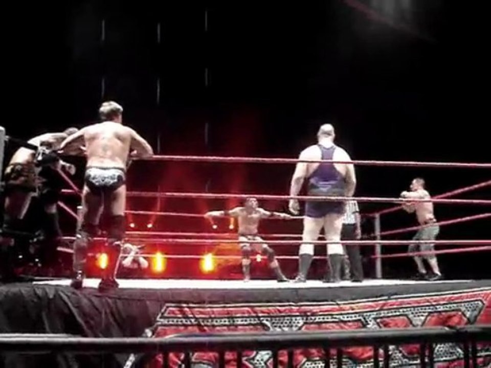 RAW live Lyon DX invasion Tour partie 3 14/11/09