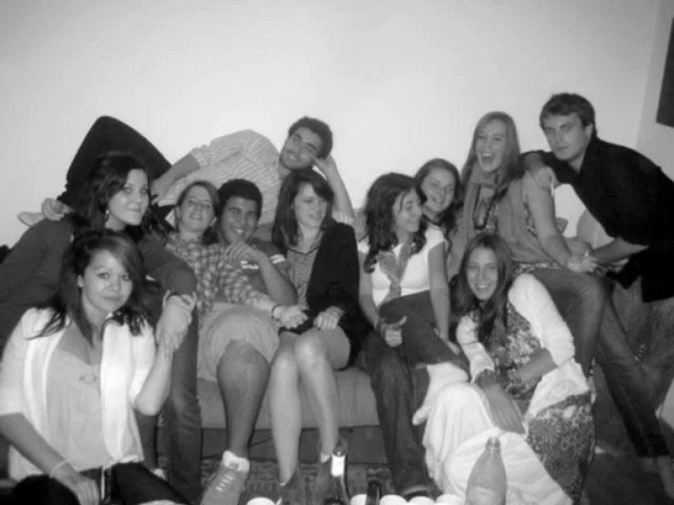 Les coupains d'abord.