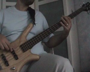 Fredericks, Goldman et Jones 1, 2, 3 Cover bass