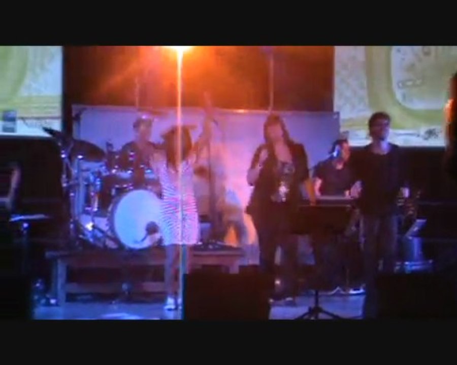 "staying a live" par Joanna Ana Ka et Alexandre Esteban