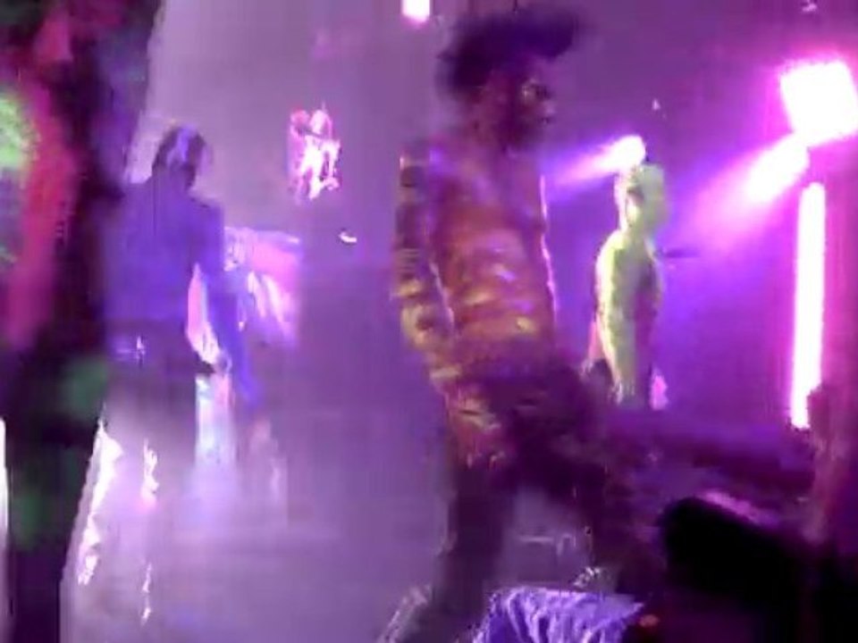 Gay boys in bondage - Punish Yourself (live) 