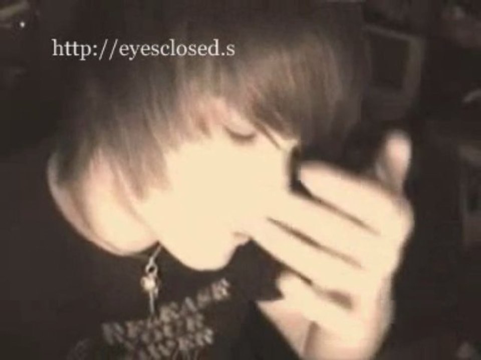 ROMAIN VIDEO BLOG EYESCLOSED.SKYROCK.COM