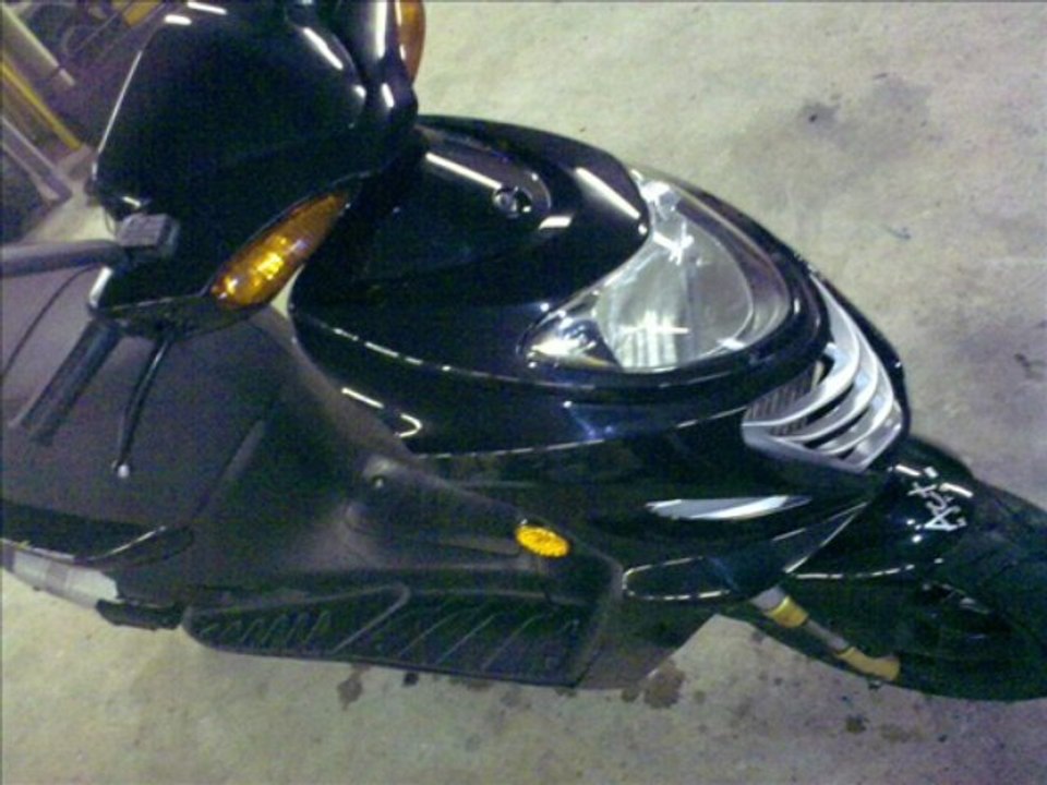 Scoot : suzuki katana 50cc ditech