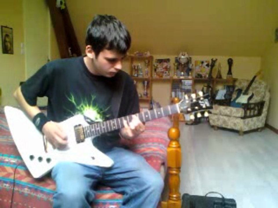 the trooper (iron maiden) a la guitare