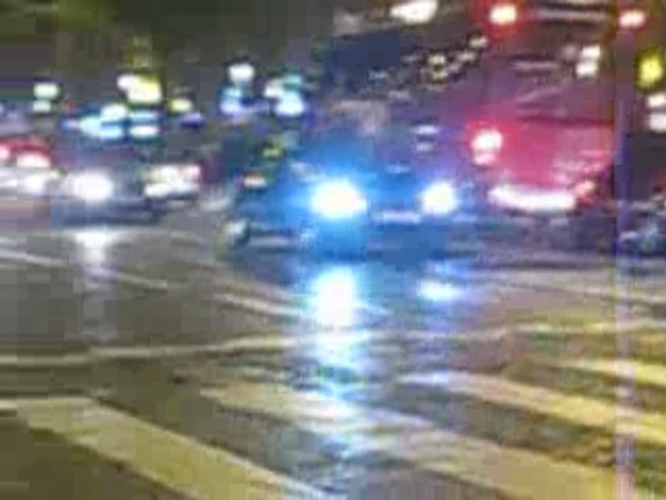 algeriens aux champs elysées