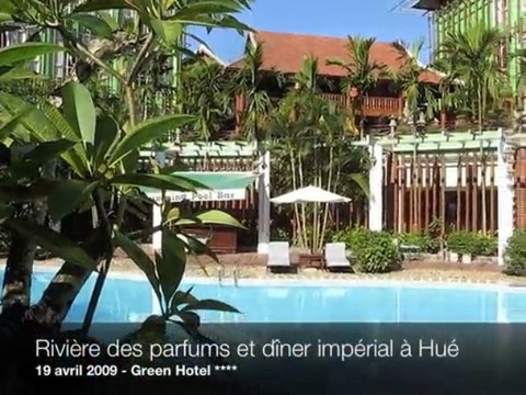 Rivière des parfums et dîner impérial à Hué