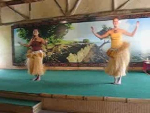 Polynesian Cultural Center (PCC) tahitian dance ! (2/2)