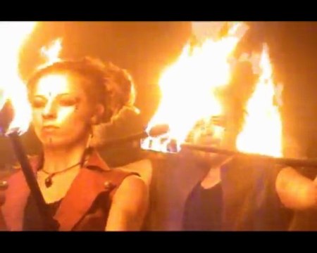 spectacle de feu 'la Lueur de Zéïs' [Compagnie ZOOLIANS]