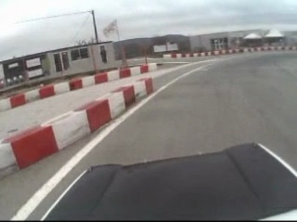 camera embarquée  sur le circuit de brignoles en Lotus 340r