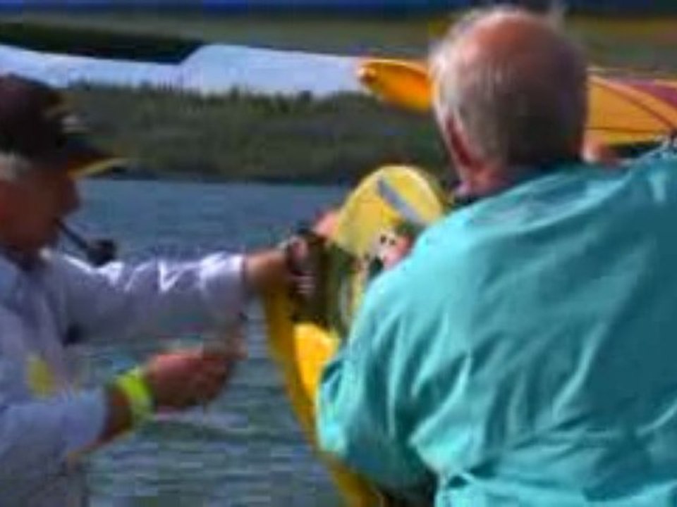 Midnight Sun Float Plane Fly-In in Yellowknife - ...