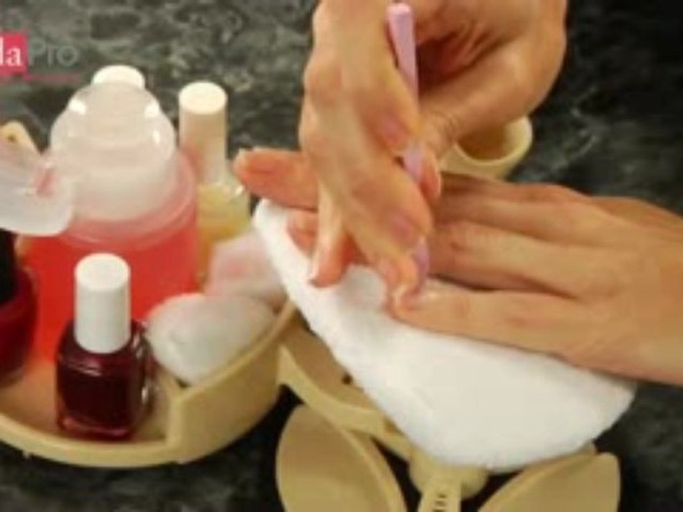 Nail Station