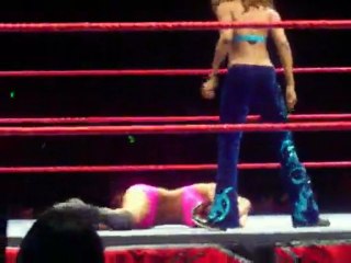 Kelly Vs Alicia Fox