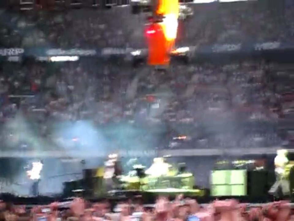 U2 Breath Live Paris 11/07/09