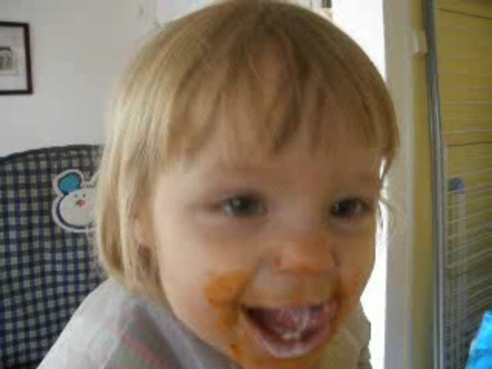 Eloise siffle